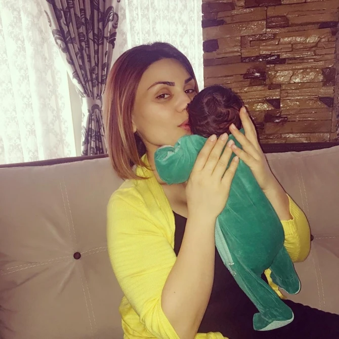 Первое ФОТО новорожденного сына Шабнам Товузлу