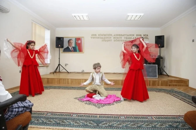 Лейла Алиева встретилась с детьми с ограниченными возможностями (фото)