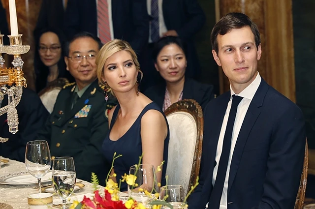 В СМИ обсуждают наряд Мелании Трамп на встрече с китайским лидером (фото)