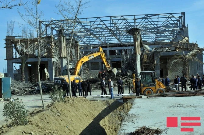 В Баку обрушился центр отдыха: двое погибших, 4 пострадавших (обновлено, фото)
