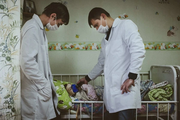 Dünyanı şoka salan hadisə - 20 yaşındakı qız 11 kq çəkiyə düşdü (FOTO)