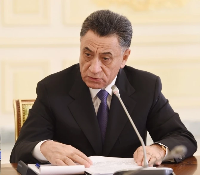 Первый вице-президент Азербайджана собрала министров (фото)