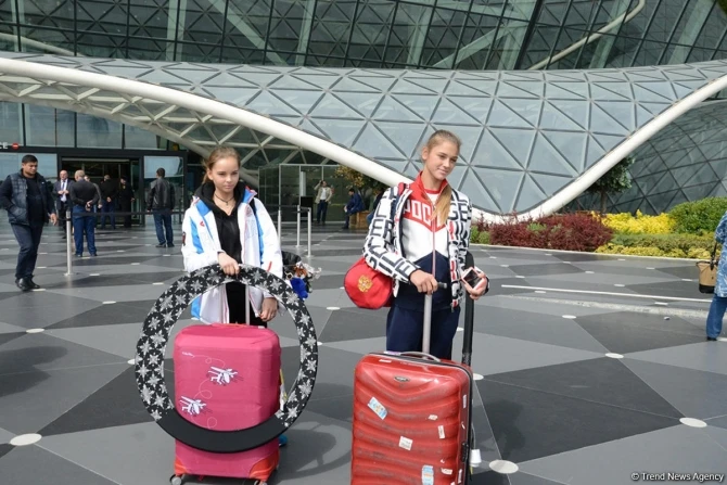 Российские гимнастки приехали в Баку (фоторепортаж)