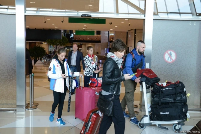 Российские гимнастки приехали в Баку (фоторепортаж)