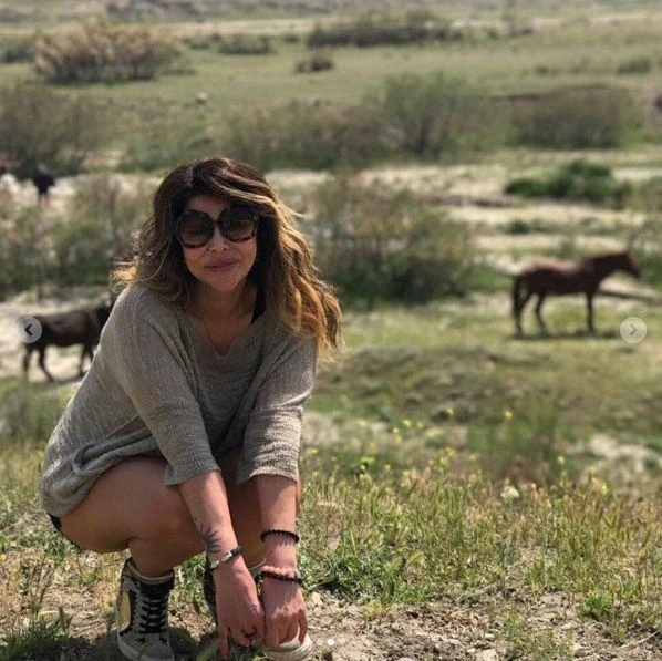 Şortikli Aygün Xızı dağlarında - FOTO