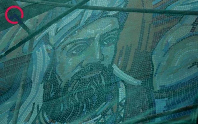 В Бакинском славянском университете восстановили мозаику, снесенную ректором (фото)
