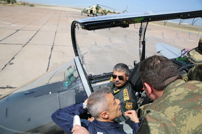 Azərbaycan Hərbi Hava Qüvvələri  yeni təyyarələr aldı (FOTO)
