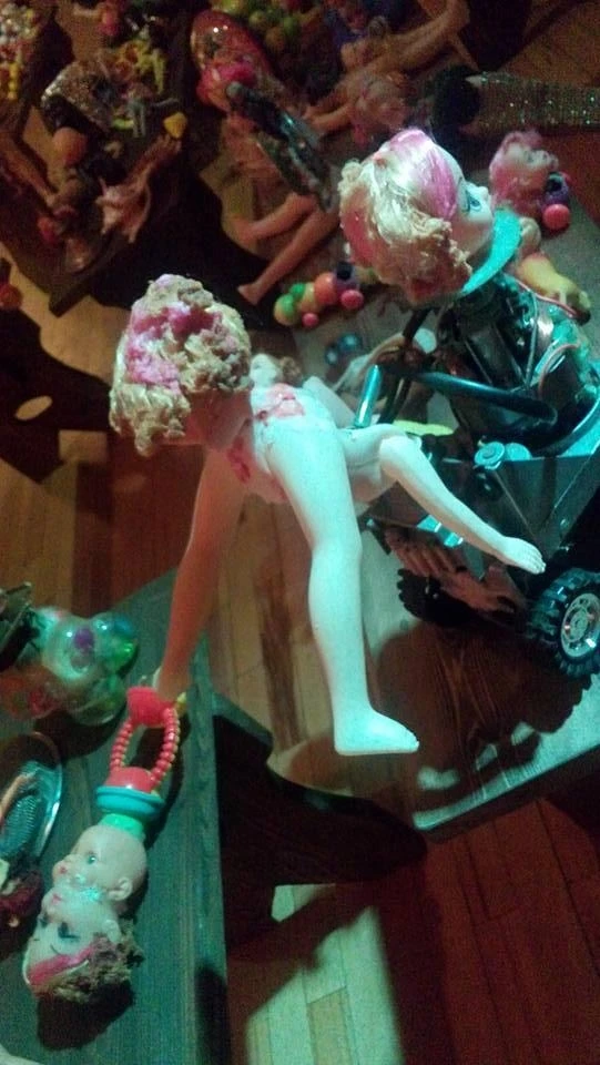 Bakıda kuklaların 18+ sərgisi - FOTO