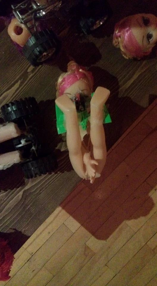 Bakıda kuklaların 18+ sərgisi - FOTO