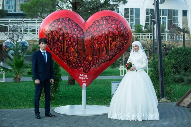 Xoşqədəmin verilişində daha bir YALAN – 7 ay əvvəl toyu olan cütlük evlənmək üçün müraciət edib – VİDEO/FOTO
