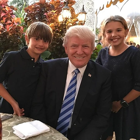 Семья Дональда Трампа поздравила его с днем рождения (фото)