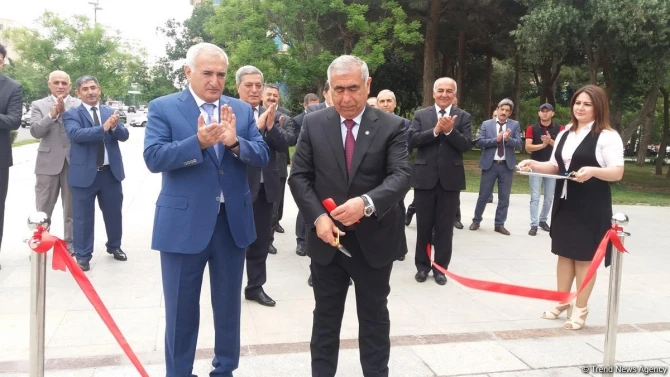 Открылся подземный пешеходный переход на одном из проспектов Баку (фото)