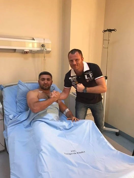 Üç qat Dünya çempionumuz ürəyindən əməliyyat olundu