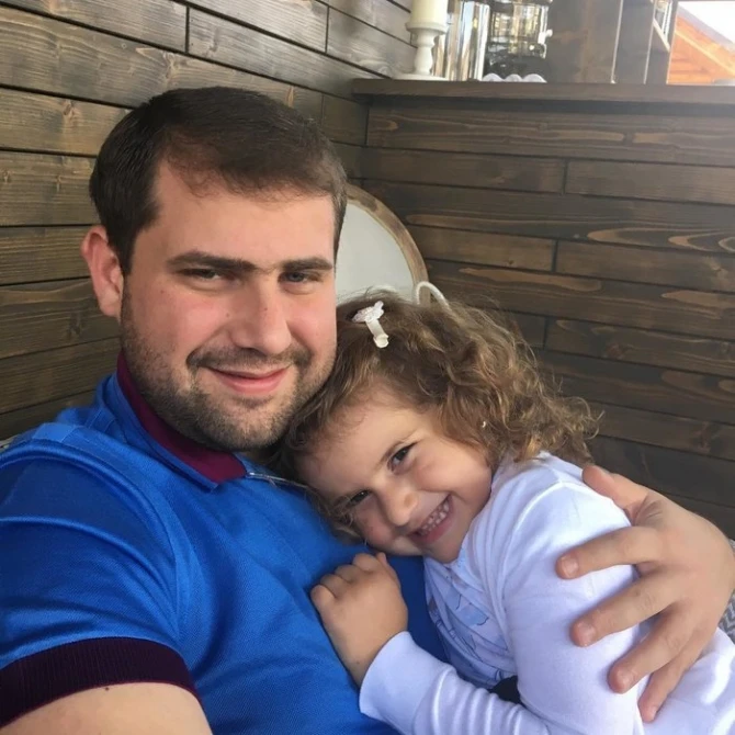 Жасмин высказалась о приговоре мужу, которого осудили на 7,5 лет (фото)