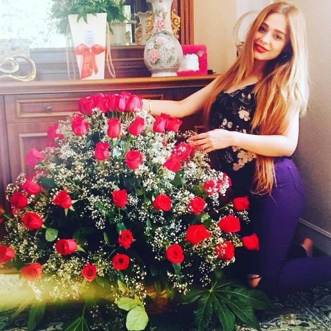 В Баку 22-летняя модель умерла во время пластической операции (видео)