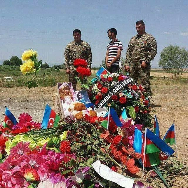 Zəhranın yas mərasimindən qayıdan qazilər qəzaya düşdü (FOTO)