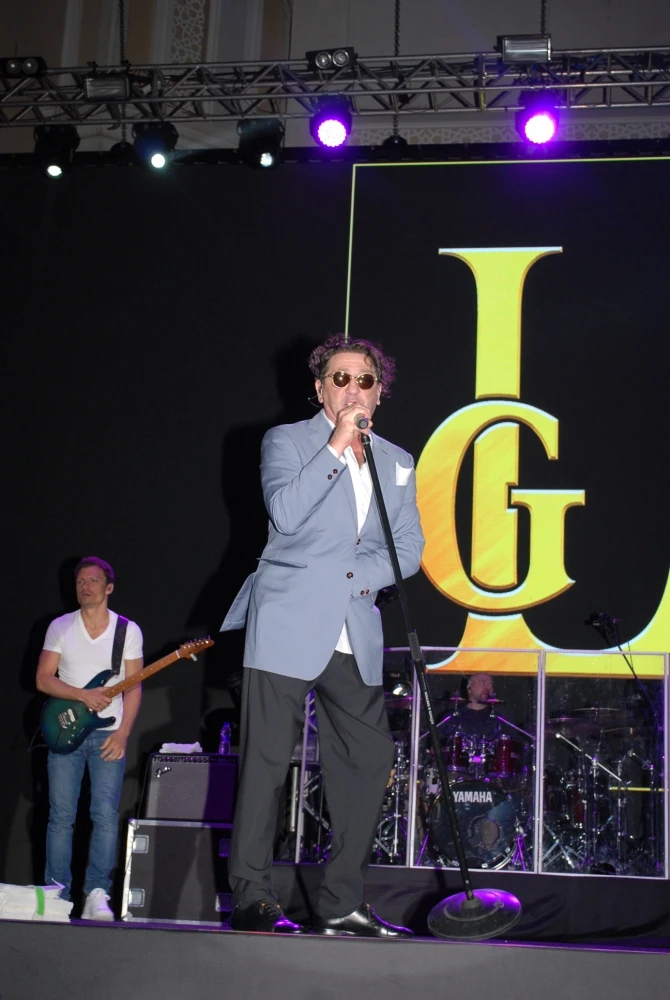 Qriqori Lepsdən on min nəfərlik konsert (FOTO)