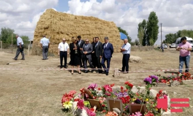 Депутаты посетили село Алханлы, где погибла 2-летняя Захра (фото)