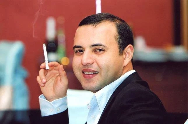 “Gül balalar”ına görə işdən qovulan papalar... - Siyahı