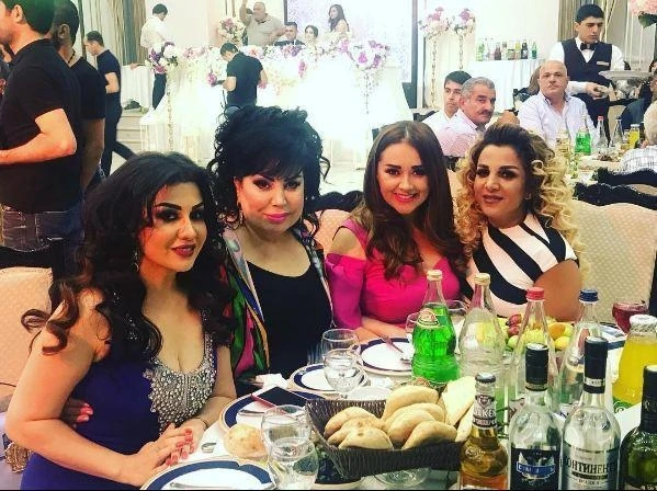 Aparıcı Vüsalənin qardaşının toyundan maraqlı görüntülər (VİDEO, FOTO)