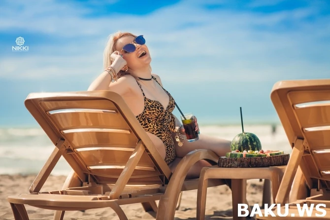 Azərbaycanlı modellərin Nikki beach-də istirahət görüntüləri (FOTO)