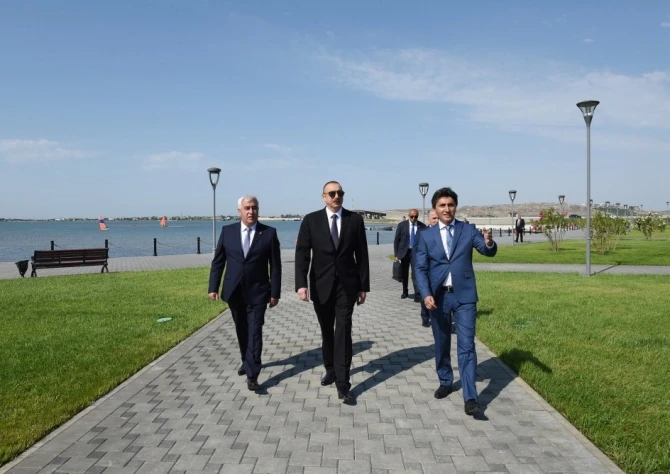 Prezident əyləncə və istirahət mərkəzində (FOTO)