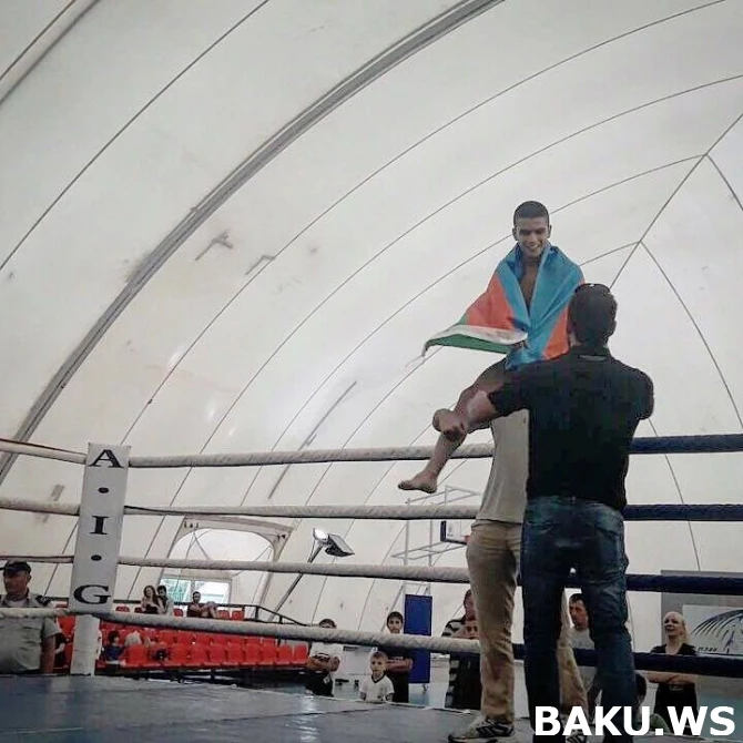 Азербайджанский спортсмен победил двух армян (видео)