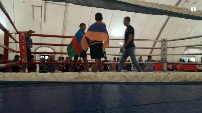 Азербайджанский спортсмен победил двух армян (видео)