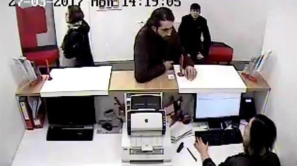 Azərbaycanlı qadından 6 milyon lirəlik fırıldaq, telefonundan intim videosu üzə çıxdı (FOTO)