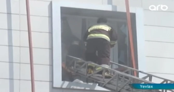 Azərbaycanda telekanalın işçilərinə hücum edildi (VİDEO, FOTO)