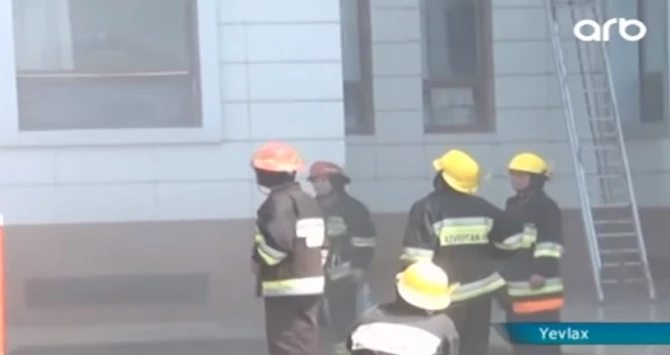 Azərbaycanda telekanalın işçilərinə hücum edildi (VİDEO, FOTO)