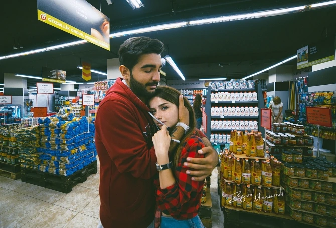 Bakıda oğlanla qızdan maraqlı 