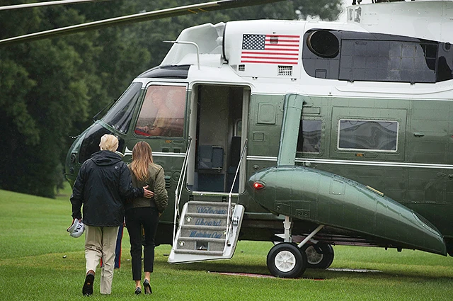 В сети раскритиковали новый наряд Мелании Трамп (фото)