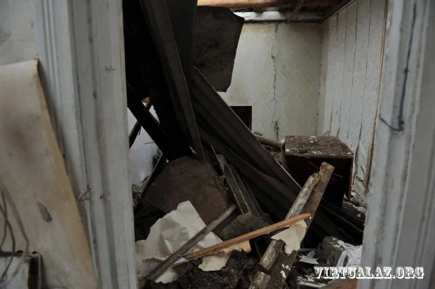 Bakıda misli görünməmiş söküntü: “Evin girişini sökür, deyir içəri damdan gir...” - FOTO