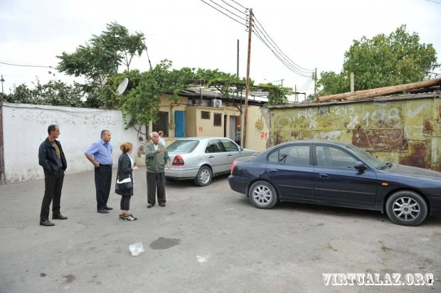 Bakıda misli görünməmiş söküntü: “Evin girişini sökür, deyir içəri damdan gir...” - FOTO
