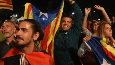 İspaniya parçalanır: Katalonlar müstəqillik elan edir (VİDEO, FOTO)