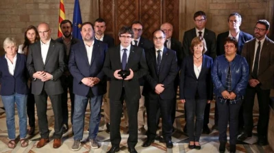 İspaniya parçalanır: Katalonlar müstəqillik elan edir (VİDEO, FOTO)