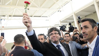 İspaniya parçalanır: Katalonlar müstəqillik elan edir (VİDEO, FOTO)