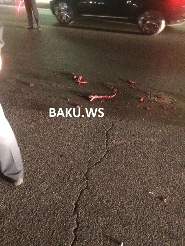 В Баку перевернулся грузовик, водителя разорвало на части (фото 18+)
