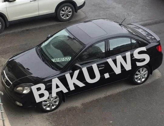 Должностное лицо подарило Илькину Мискерли автомобиль (фото)