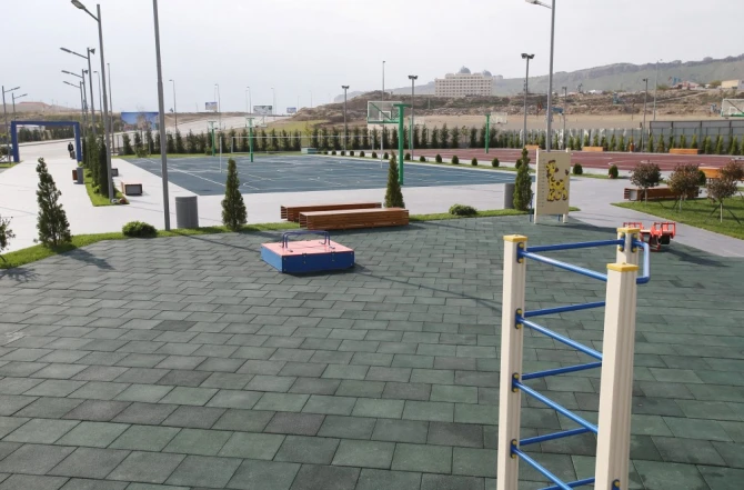 Ильхам Алиев ознакомился с новым парком спорта и отдыха в Баку (фото)