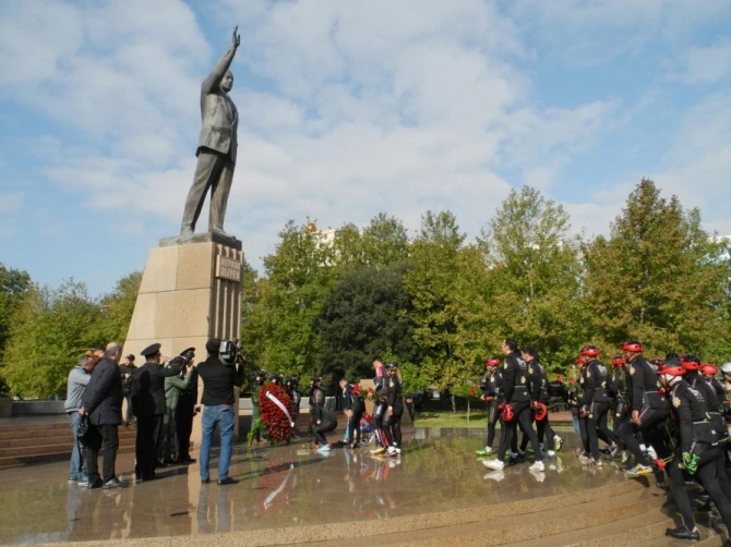 Мадат Гулиев и Анар Алекперов на велопробеге (фото)