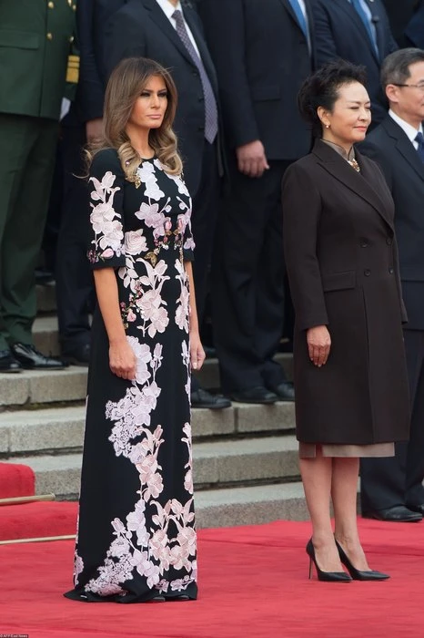 Меланья Трамп прилетела в Пекин в 