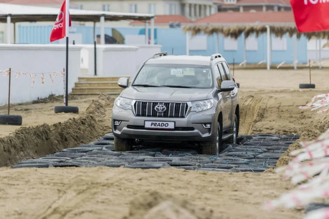 Новая Toyota Prado поражает воображение (фото)