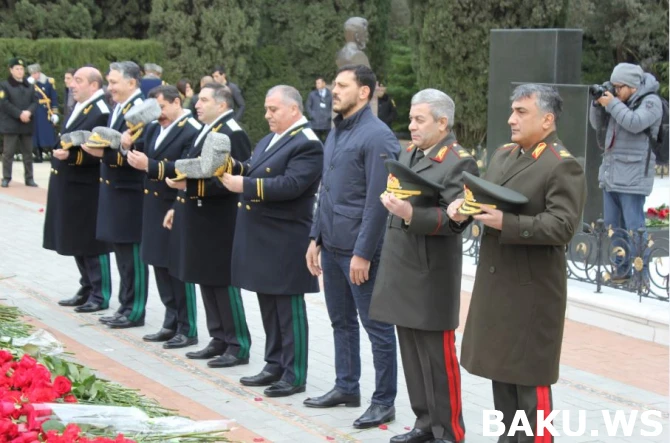 Heydər Əliyevin xatirəsini yad edirik (FOTO)