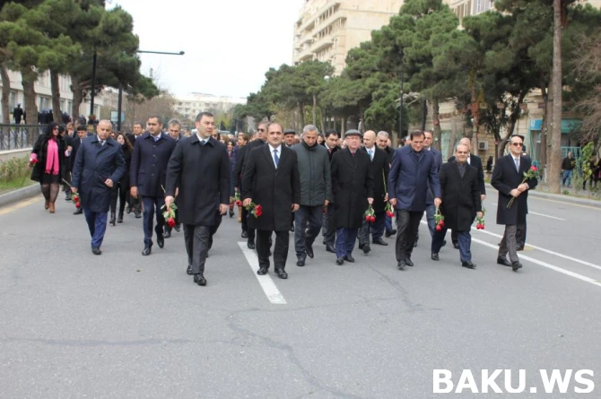 Heydər Əliyevin xatirəsini yad edirik (FOTO)