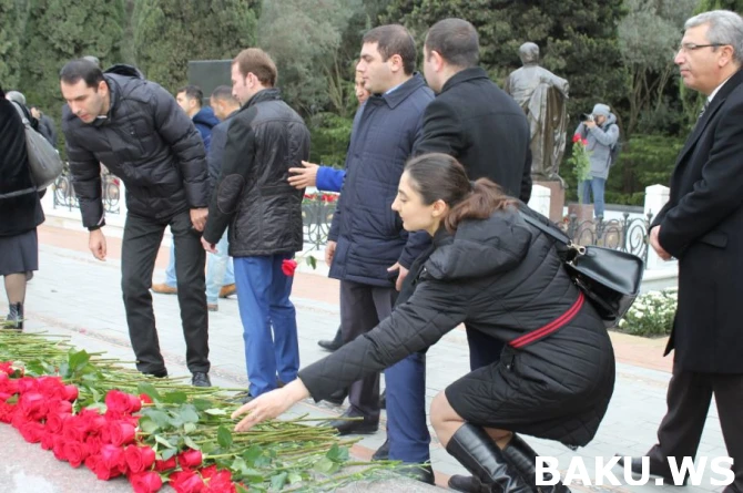 Heydər Əliyevin xatirəsini yad edirik (FOTO)