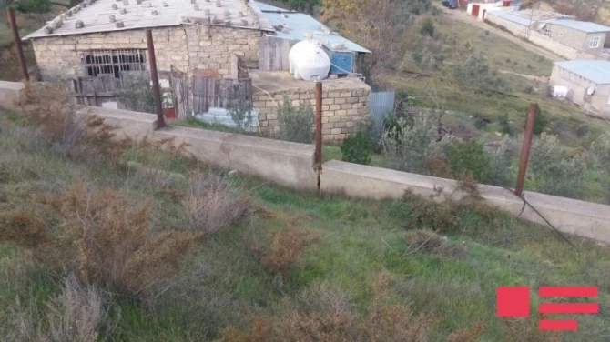 В Баку у Телебашни произошел оползень (фото)