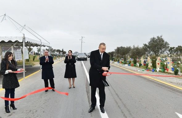 İlham Əliyev avtomobil yolunun açılışında – FOTO İlham Əliyev avtomobil yolunun açılışında – FOTO