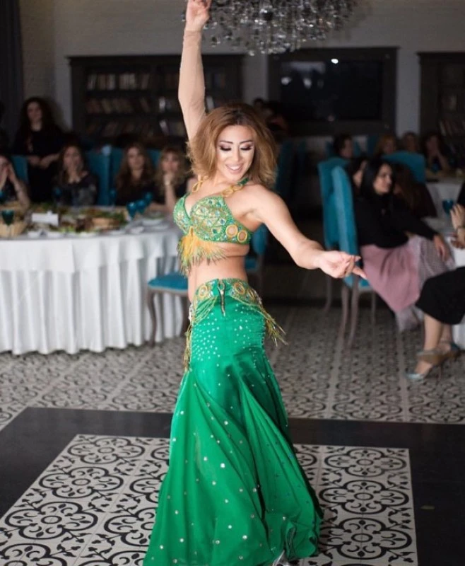 Rəqqasə Aygün: 